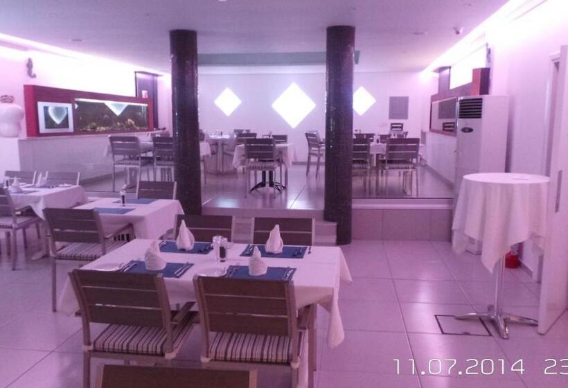 스위트, Neptune Hotel Apartments Paphos