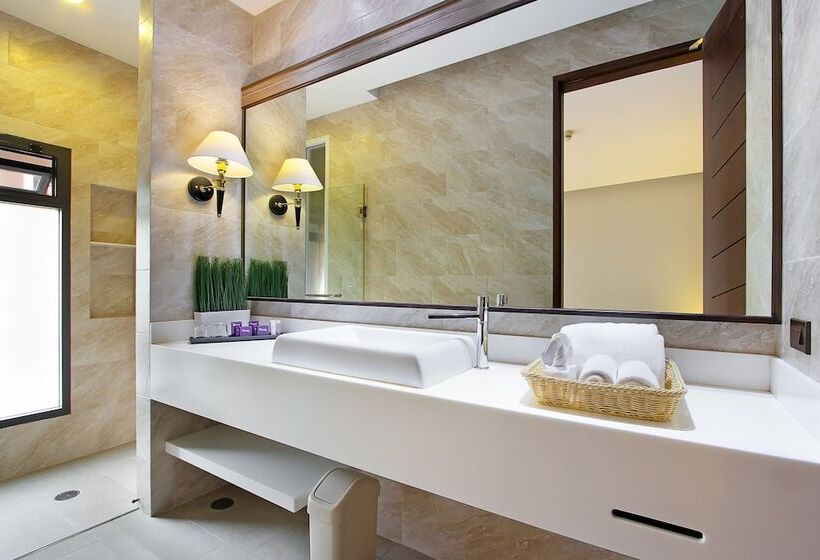 اتاق پرمیوم, Rimnaam Klangchan Hotel   Sha Plus