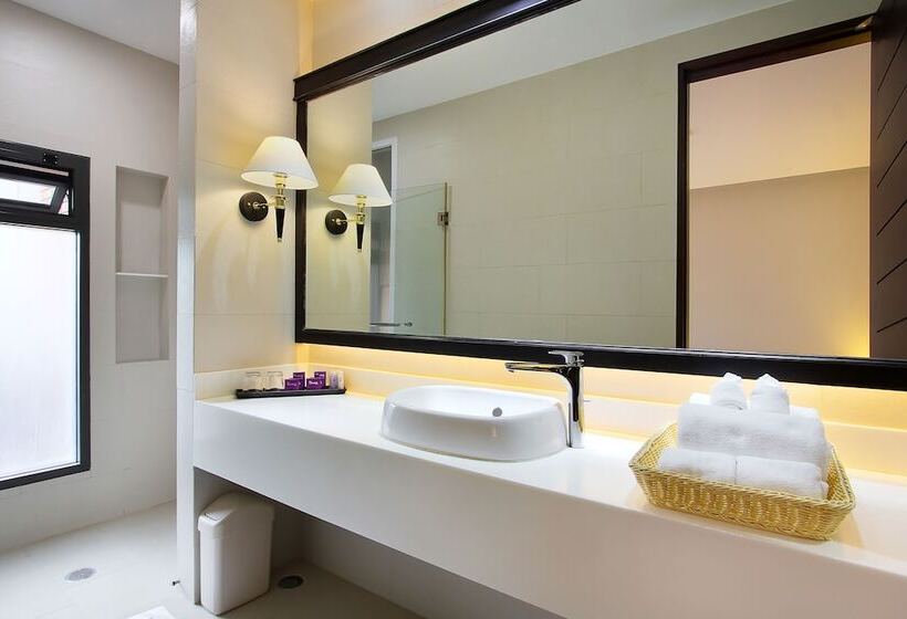 اتاق لوکس, Rimnaam Klangchan Hotel   Sha Plus