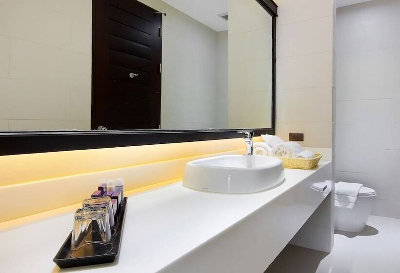 اتاق لوکس, Rimnaam Klangchan Hotel   Sha Plus