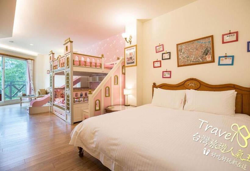 اتاق لوکس چهار تخته, Tree Lake B&b Hualien