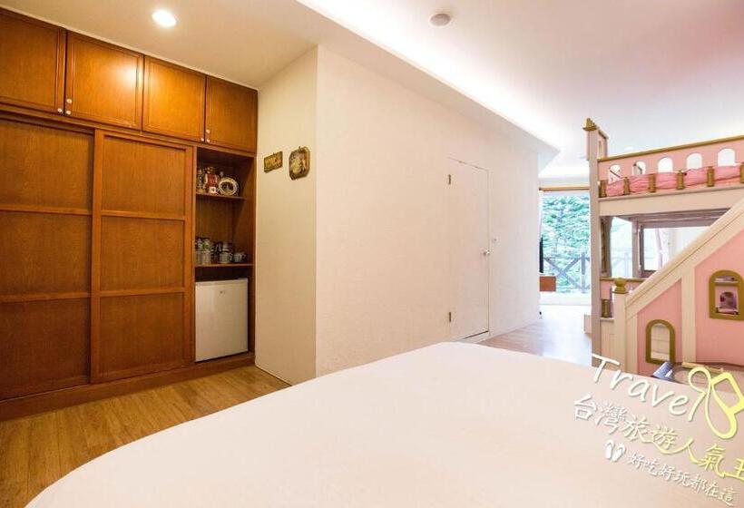 اتاق لوکس چهار تخته, Tree Lake B&b Hualien