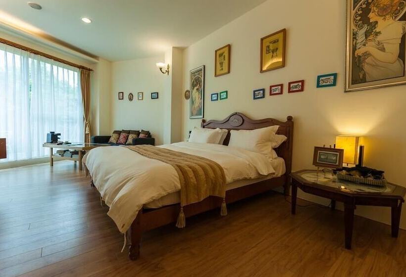 اتاق لوکس, Tree Lake B&b Hualien