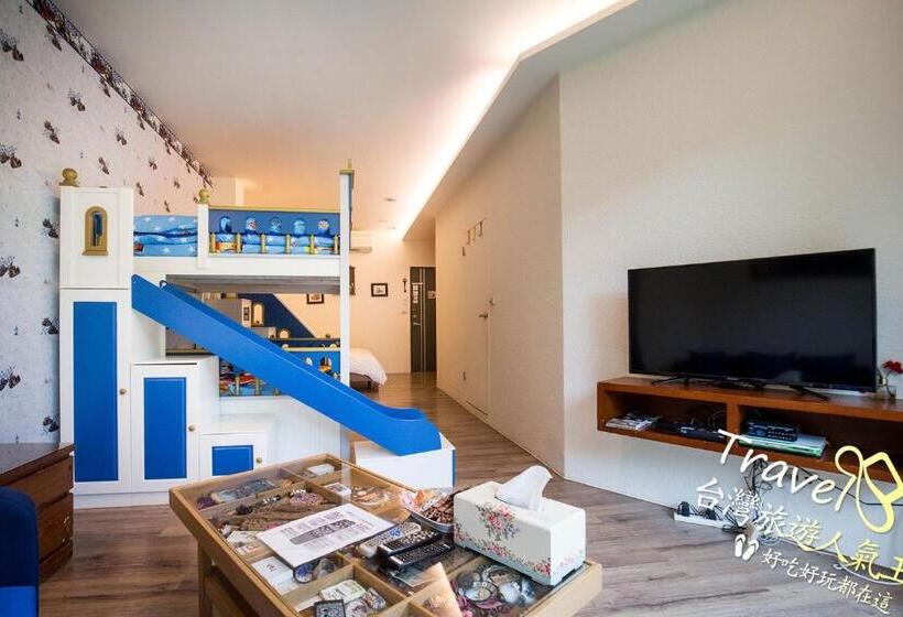 اتاق لوکس چهار تخته, Tree Lake B&b Hualien