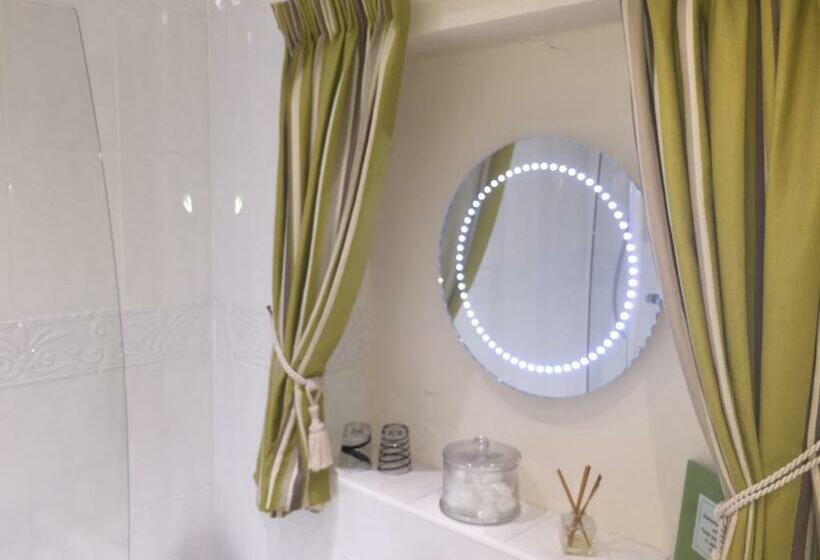 اتاق استاندارد, Copperfields Guest House
