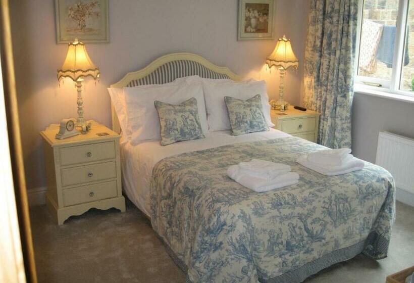 اتاق لوکس, Gardeners Cottage B And B