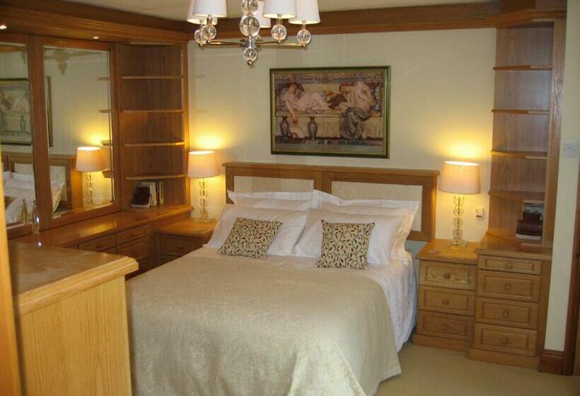 اتاق لوکس, Gardeners Cottage B And B