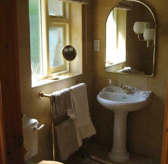 اتاق لوکس, Gardeners Cottage B And B