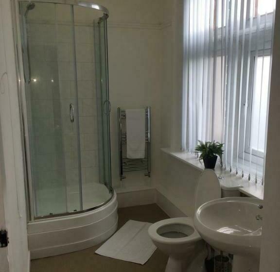 اتاق خانوادگی, Sheridans Budget Accomodation