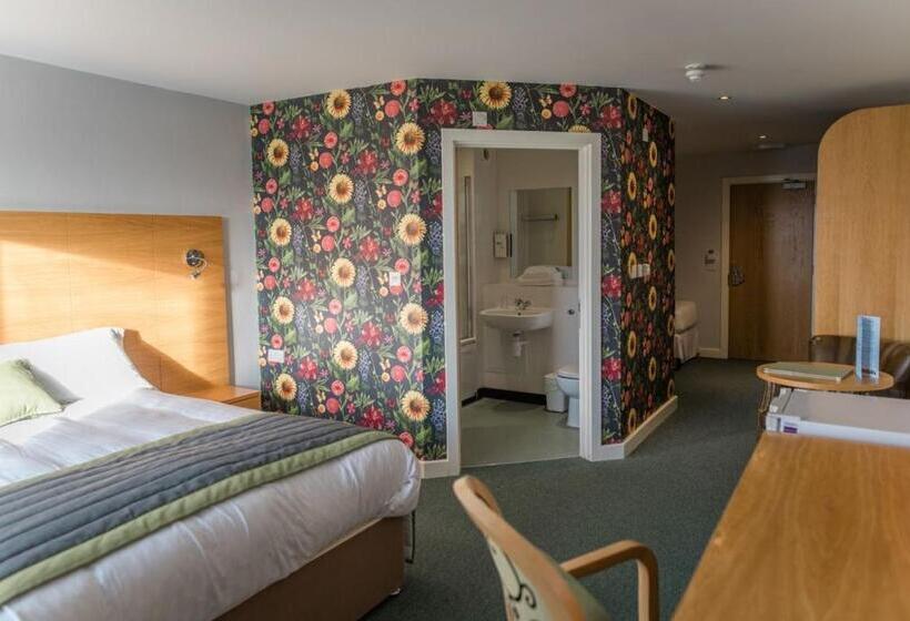 اتاق خانوادگی, Croyde Bay Hotel Or Self Catering