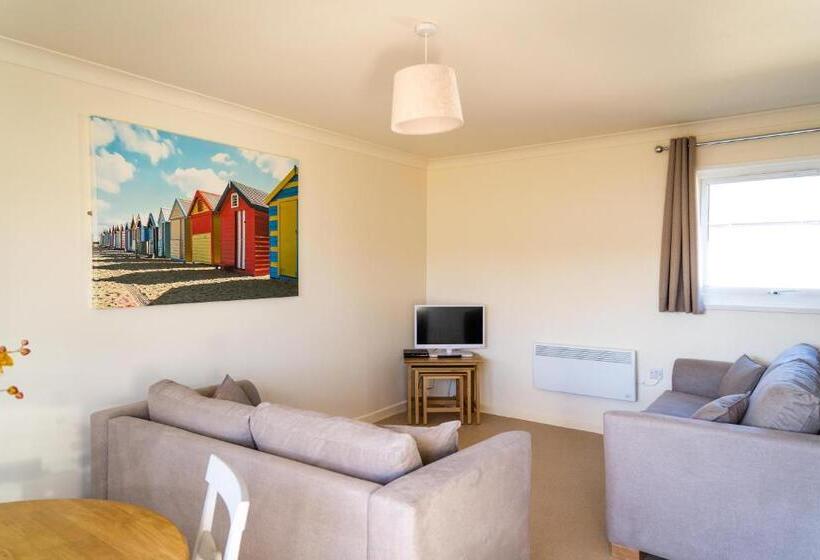 کابین, Croyde Bay Hotel Or Self Catering