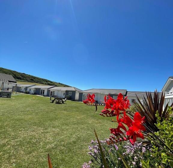 کابین, Croyde Bay Hotel Or Self Catering