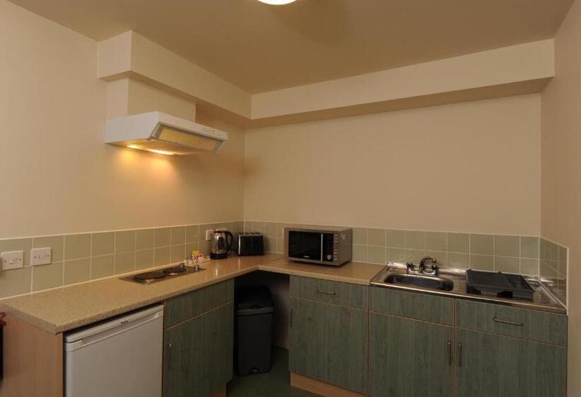 سوییت جونیور, Croyde Bay Hotel Or Self Catering