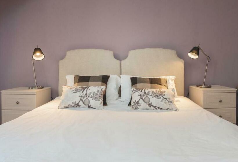 اتاق لوکس با چشم‌انداز دریا, Bay Tree Broadstairs
