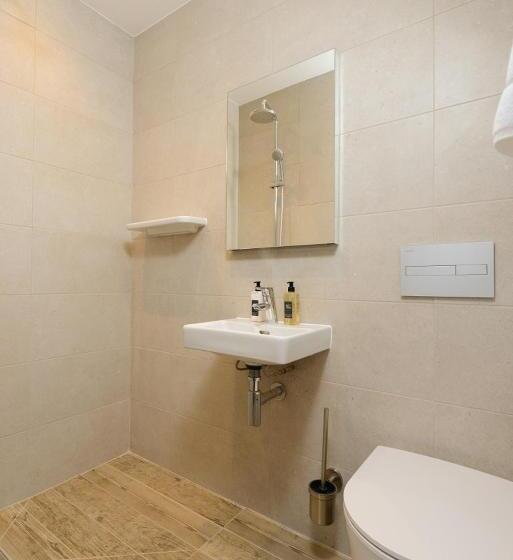 اتاق لوکس با چشم‌انداز دریا, Bay Tree Broadstairs
