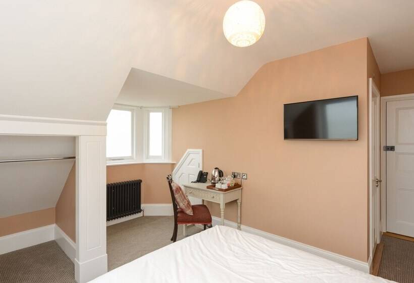 اتاق لوکس با چشم‌انداز دریا, Bay Tree Broadstairs