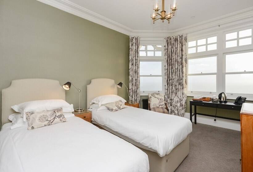 اتاق لوکس با چشم‌انداز دریا, Bay Tree Broadstairs