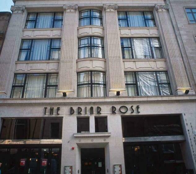 اتاق خانوادگی, The Briar Rose Wetherspoon