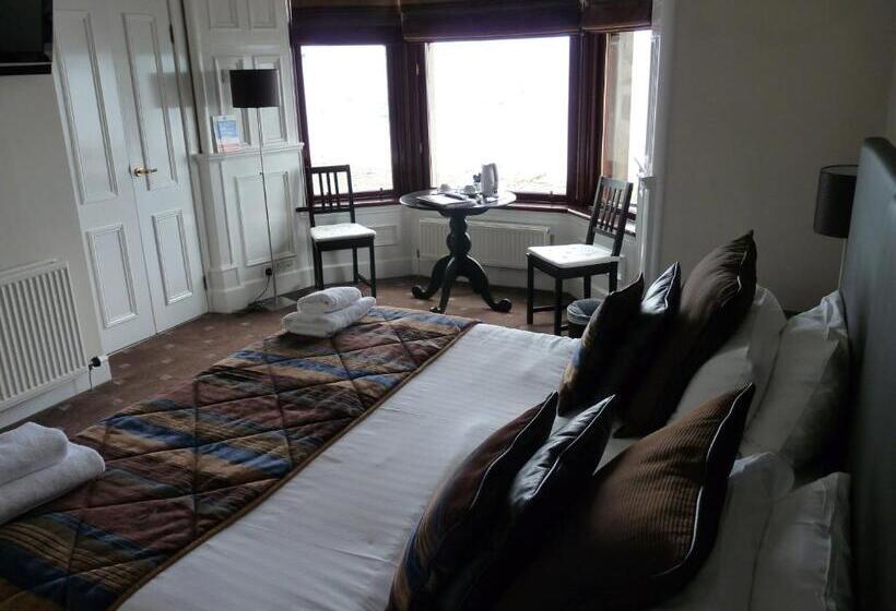 Deluxe room with river view, The Spinnaker