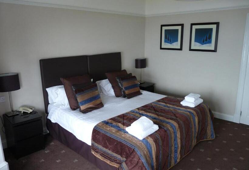 Deluxe room with river view, The Spinnaker
