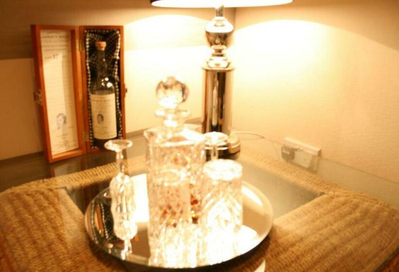 سوییت, Ayrs And Graces   Luxury Bed And Breakfast