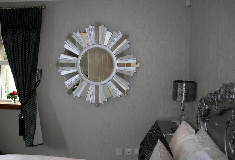 اتاق استاندارد با سرویس بهداشتی مشترک, Ayrs And Graces   Luxury Bed And Breakfast