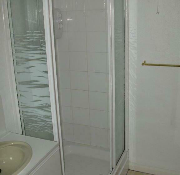 اتاق استاندارد یک نفره, Broadwell Guest House