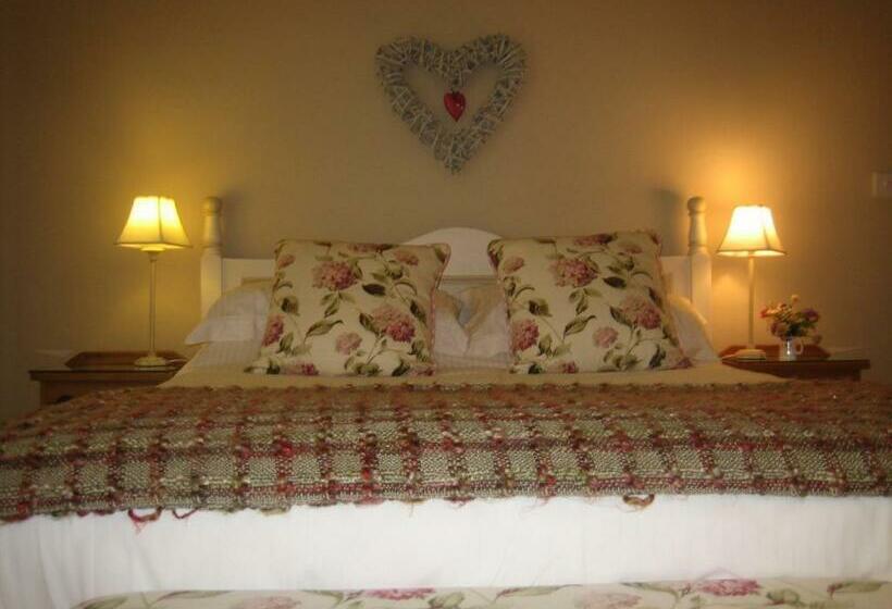 سوئیت با تخت بزرگ, Ladderstile Retreat