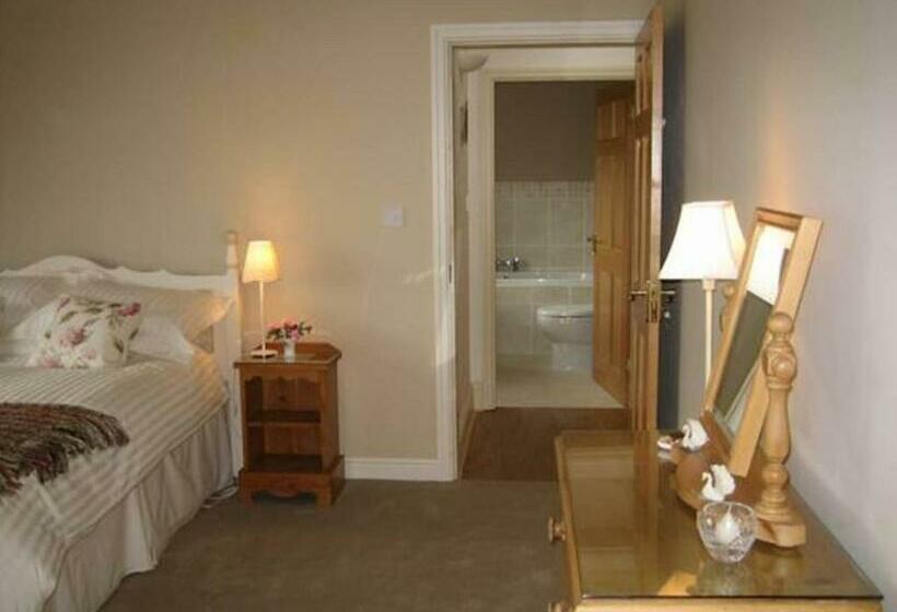 سوئیت با تخت بزرگ, Ladderstile Retreat