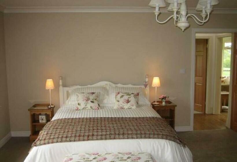 سوئیت با تخت بزرگ, Ladderstile Retreat