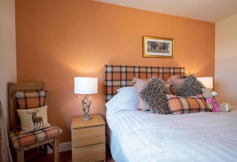 اتاق لوکس با چشم‌انداز دریا, Valleyview House