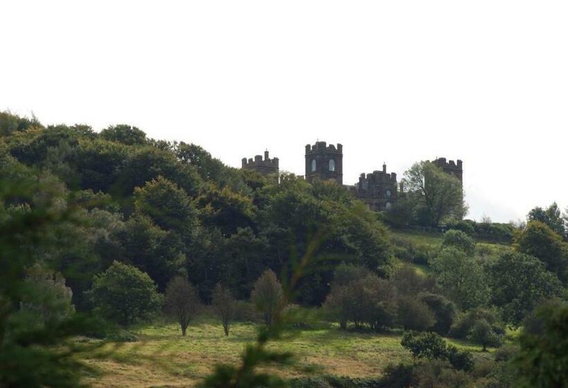 اتاق لوکس, Castle Green Bed And Breakfast