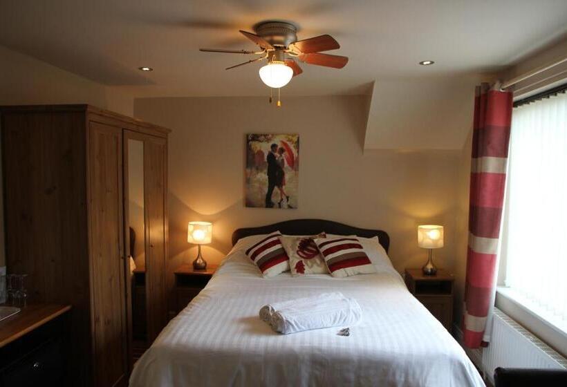 اتاق استاندارد با تخت بزرگ, Castle Green Bed And Breakfast