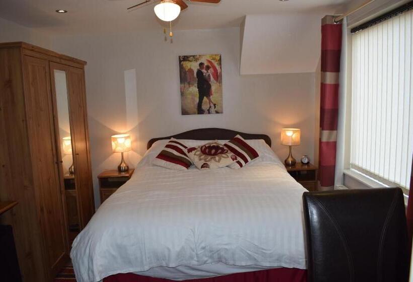 اتاق استاندارد با تخت بزرگ, Castle Green Bed And Breakfast