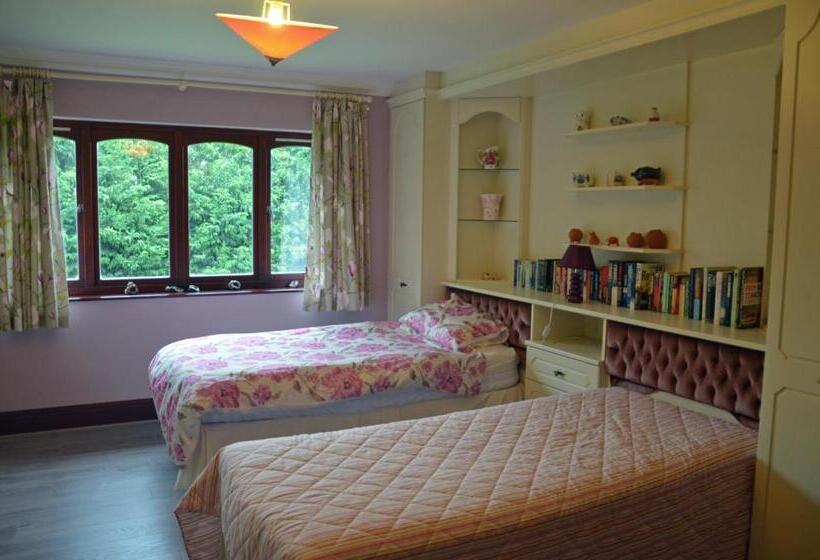 Standard room with outdoor bath, The Farmhouse B&b