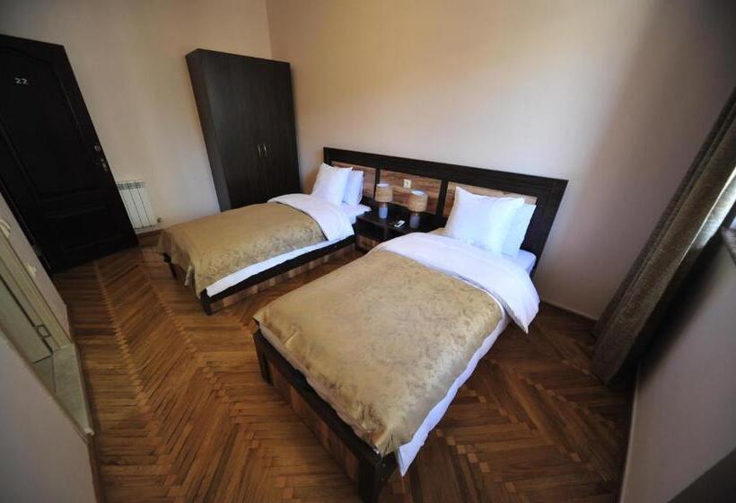 اتاق لوکس, Guest House Batumi Globus