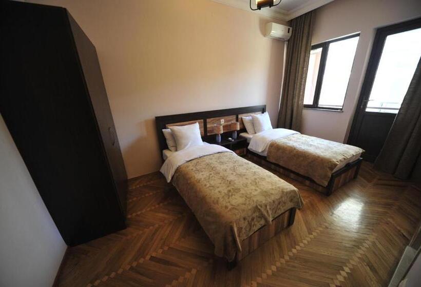 اتاق لوکس, Guest House Batumi Globus