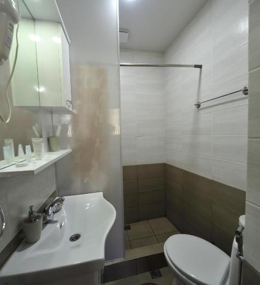 اتاق استاندارد با بالکن, Guest House Batumi Globus