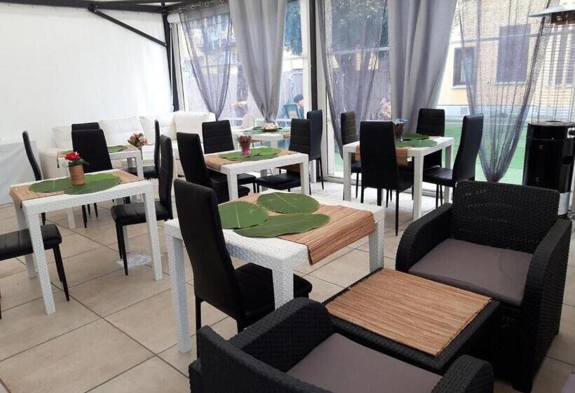 اتاق استاندارد چهار تخته, B&b Exclusive