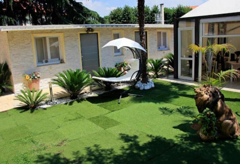 اتاق استاندارد چهار تخته, B&b Exclusive