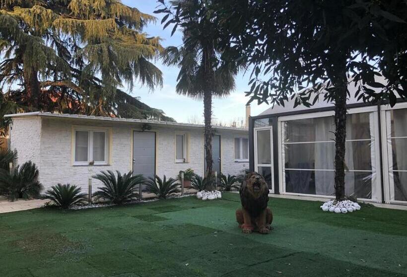 اتاق استاندارد چهار تخته, B&b Exclusive