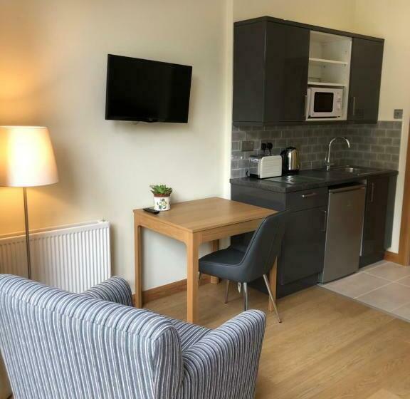 اتاق استاندارد یک نفره, Courtyard Mews Armagh City