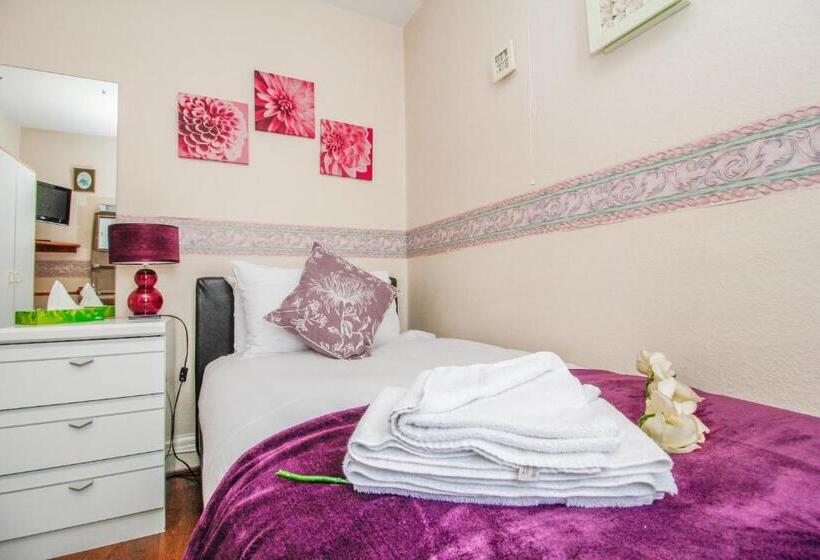 Standard room with outdoor bath, Harris Guest Accommodation