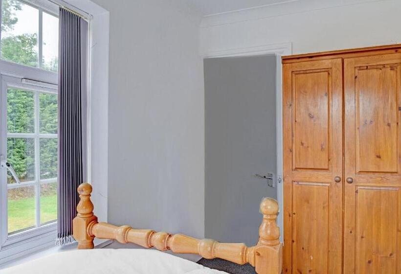 اتاق استاندارد, The Gables Hotel, Birmingham Airport