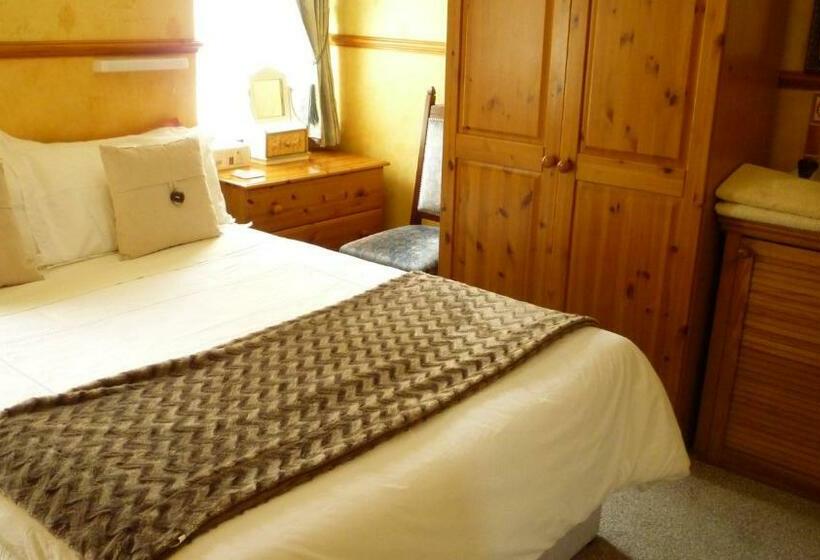 اتاق استاندارد با سرویس بهداشتی مشترک, The Norman Guest House