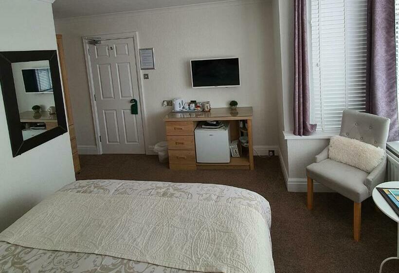اتاق استاندارد با تخت بزرگ, Tregarthen   Adult Only