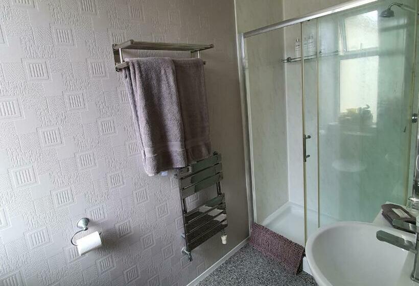 اتاق استاندارد با تخت بزرگ, Tregarthen   Adult Only