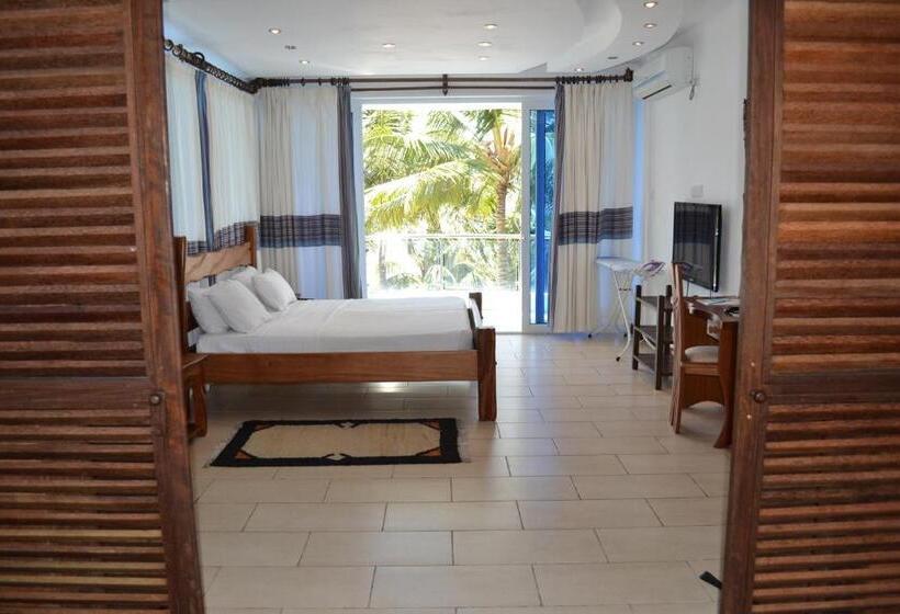آپارتمان 3 خوابه, Cowrie Shell Beach Apartments Official