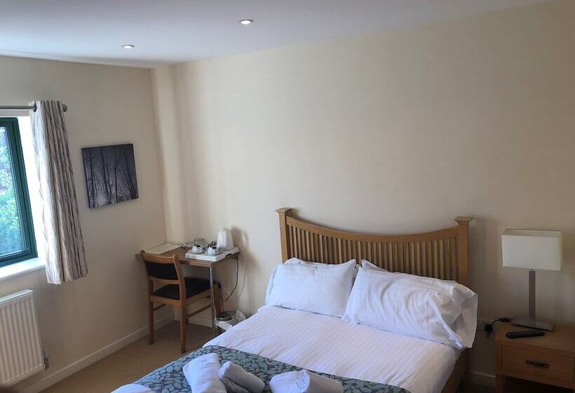 اتاق اکونومی با حمام مشترک, Deangate Motel