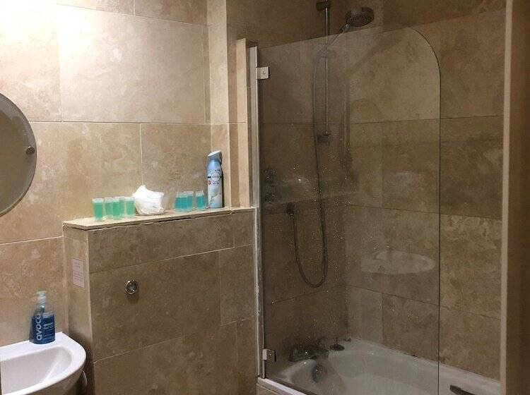 اتاق اکونومی با حمام مشترک, Deangate Motel